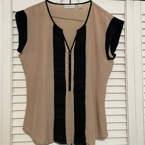 NYE & CO Business Professional Top